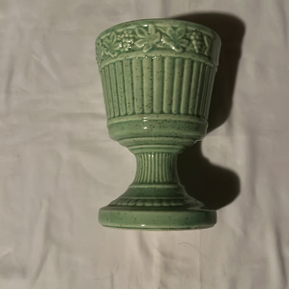 Green Planter - Picture 2 of 7